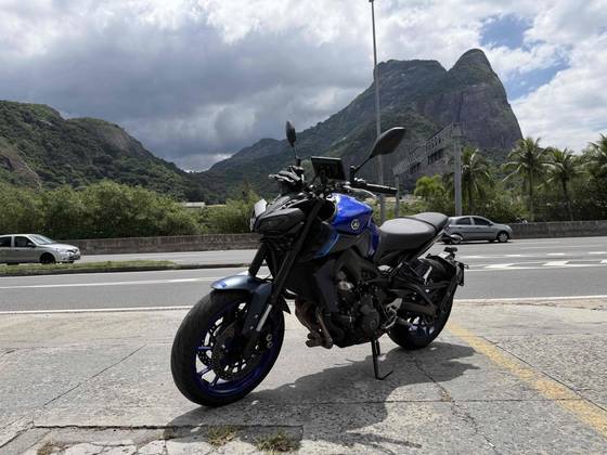 YAMAHA MT-09 YAMAHA MT-09